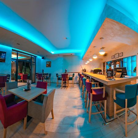Motel Felikitas Лакташи Екстер'єр фото