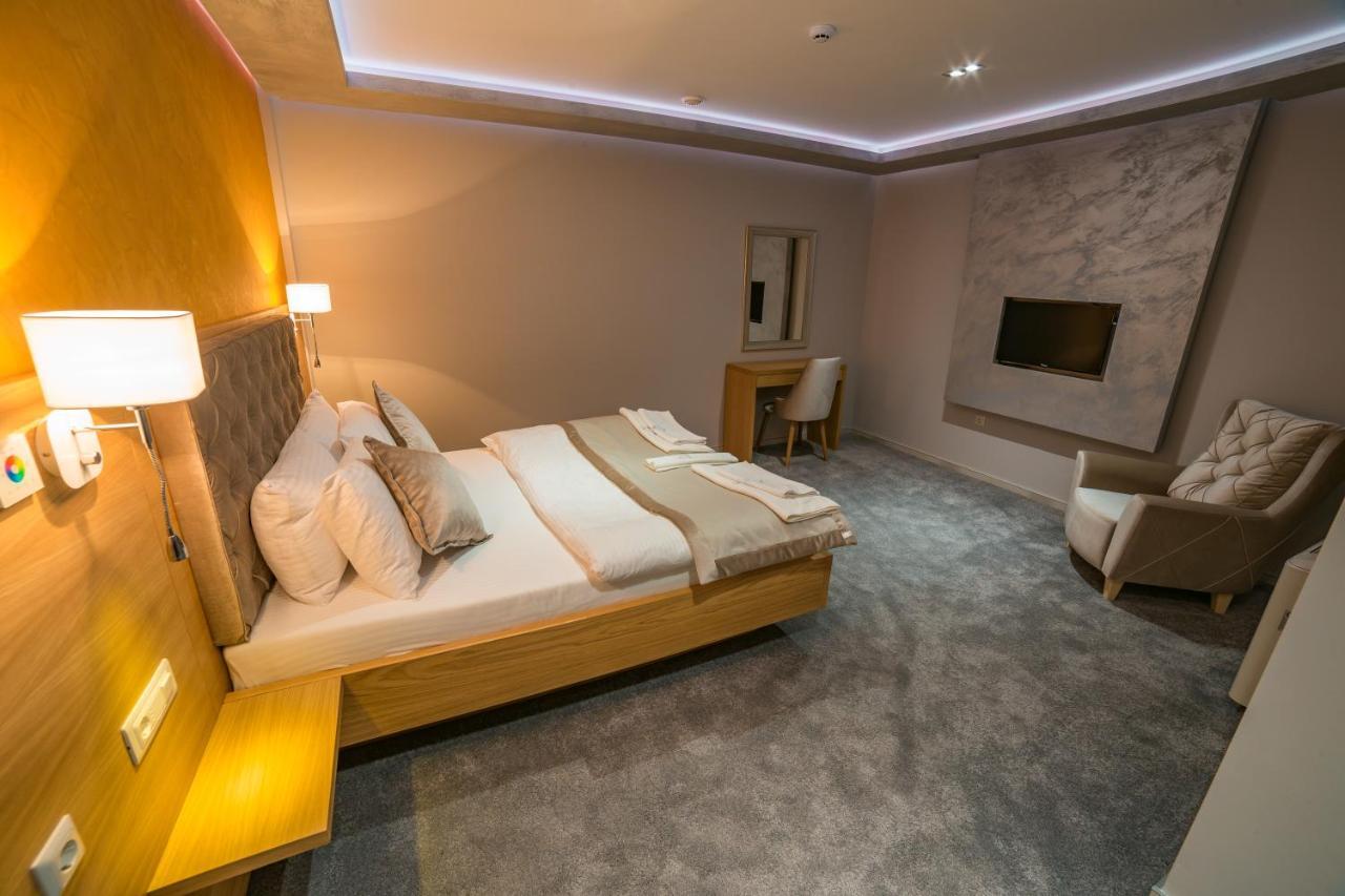 Motel Felikitas Лакташи Екстер'єр фото