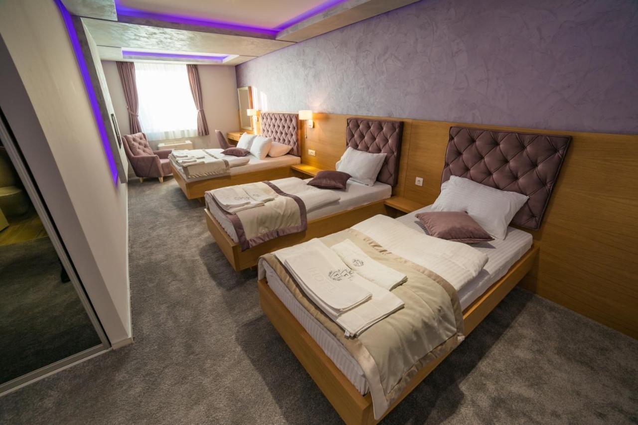 Motel Felikitas Лакташи Екстер'єр фото