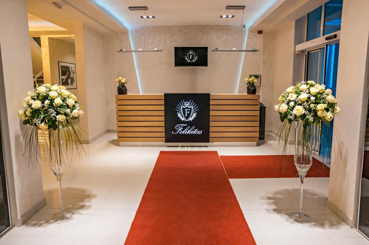 Motel Felikitas Лакташи Екстер'єр фото